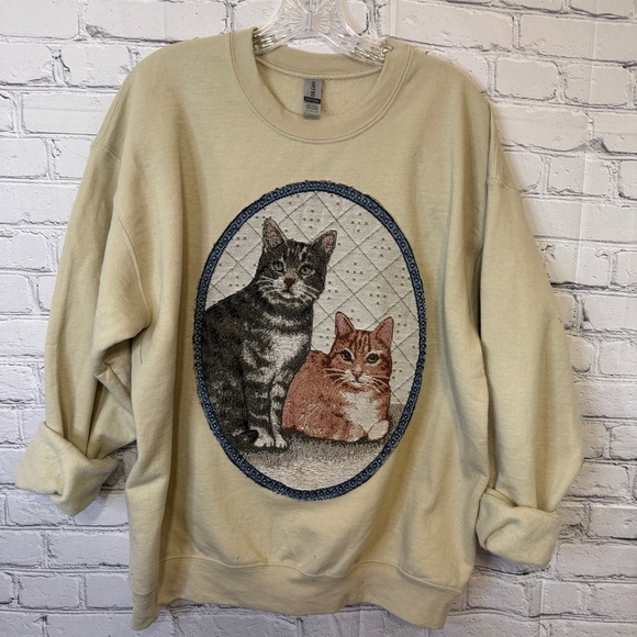 Upcycled Vintage Cat Tapestry Sweatshirt Cottagecore Cream Crewneck Size Large - Picture 5 of 5